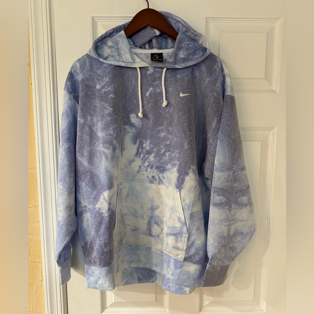 Nike women’s hoodie